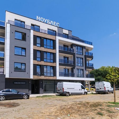 Modern 1-Bedroom Apartment With Free Parking พลอฟดิฟ ภายนอก รูปภาพ