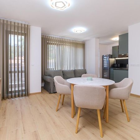 Modern 1-Bedroom Apartment With Free Parking พลอฟดิฟ ภายนอก รูปภาพ