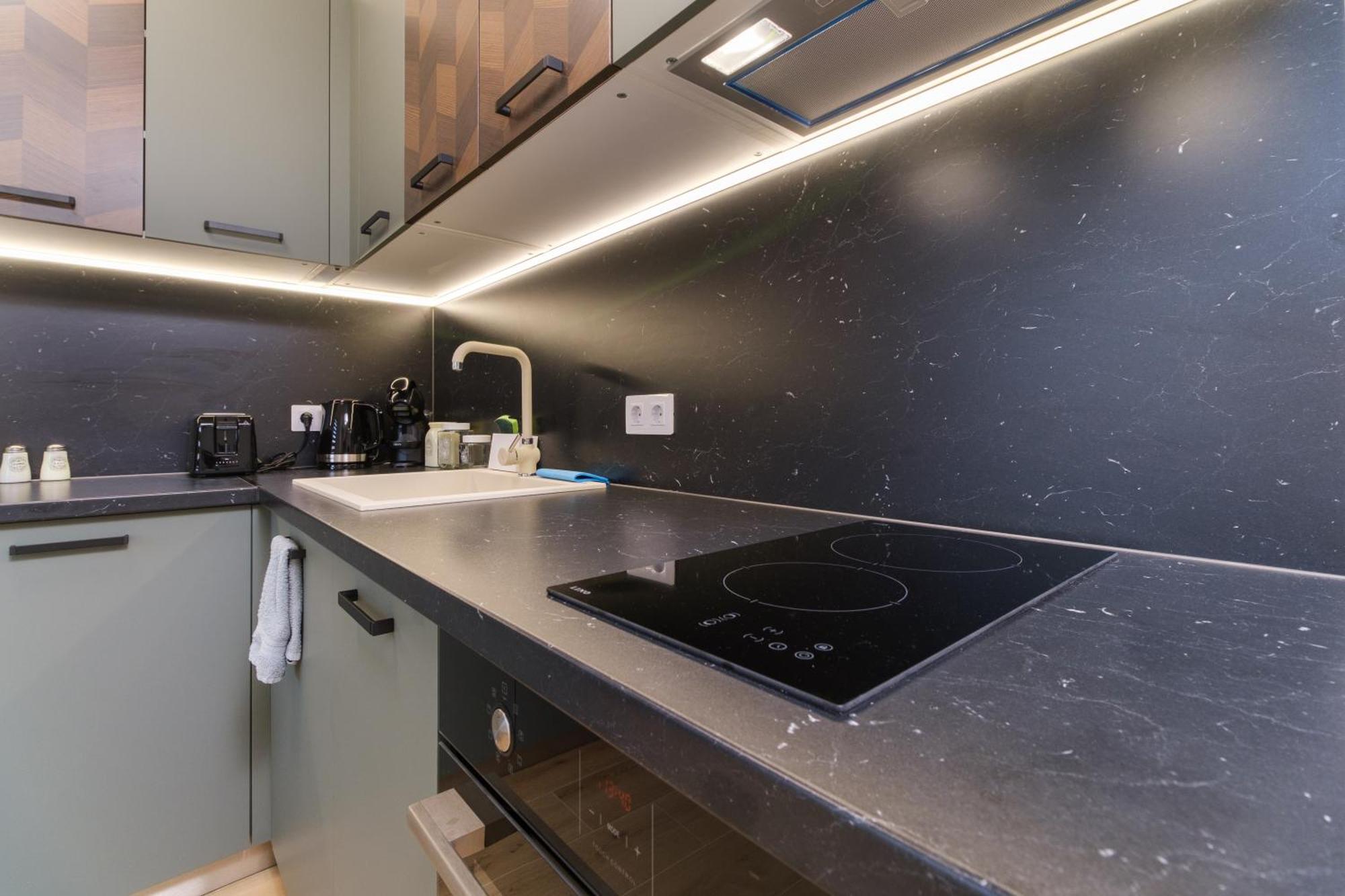 Modern 1-Bedroom Apartment With Free Parking พลอฟดิฟ ภายนอก รูปภาพ